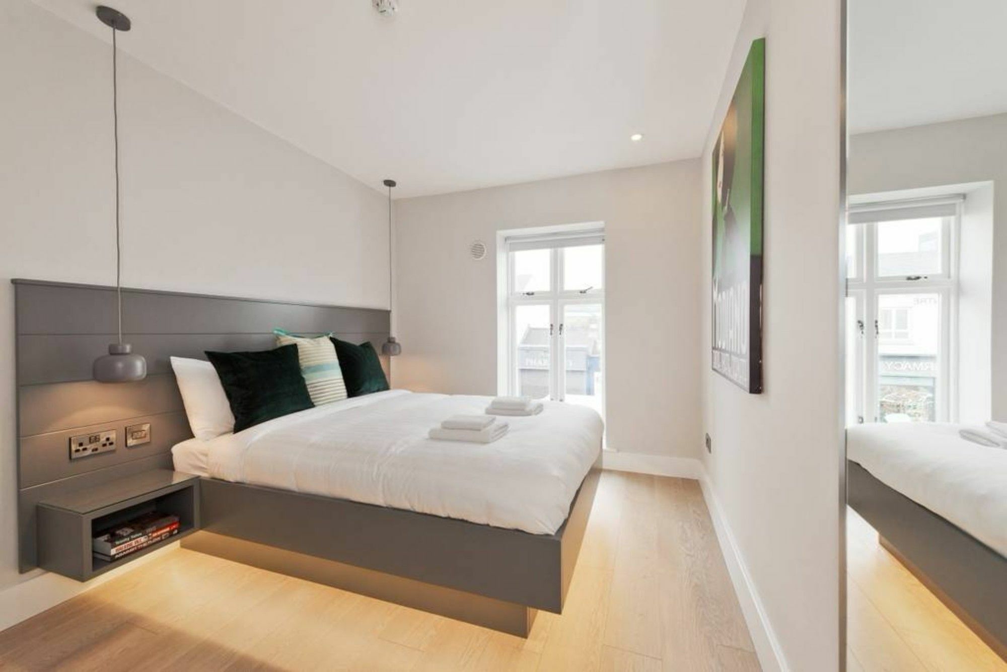 2 Bedroom In Centre Sleeps 6 Apartment Dublin