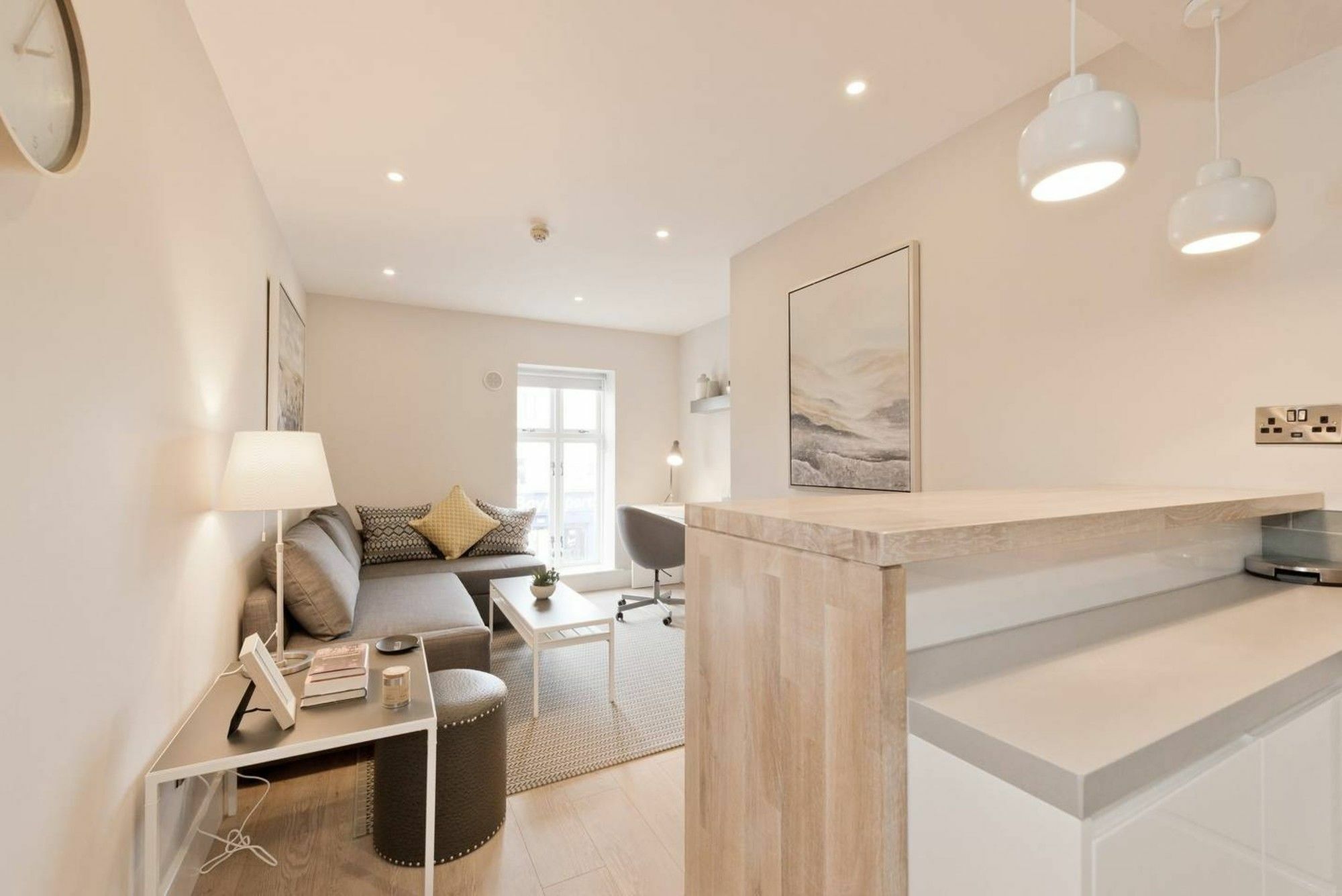 Apartment 2 Bedroom In Centre Sleeps 6