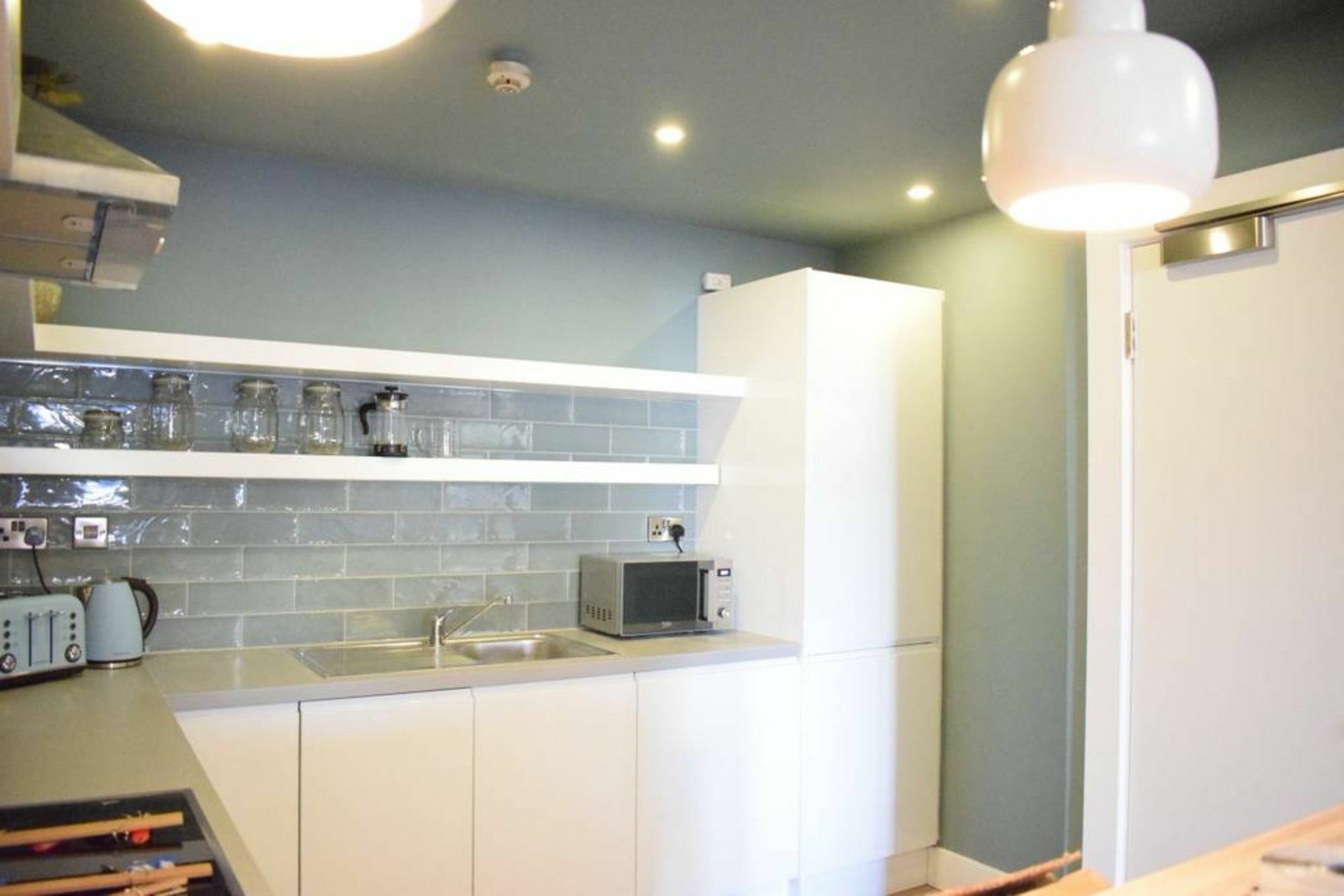2 Bedroom In Centre Sleeps 6