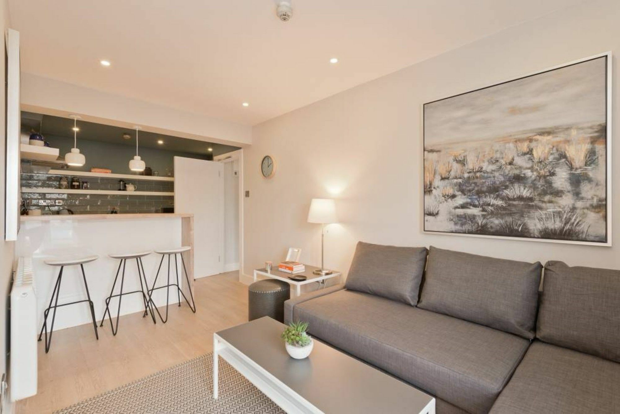 Apartment 2 Bedroom In Centre Sleeps 6 *